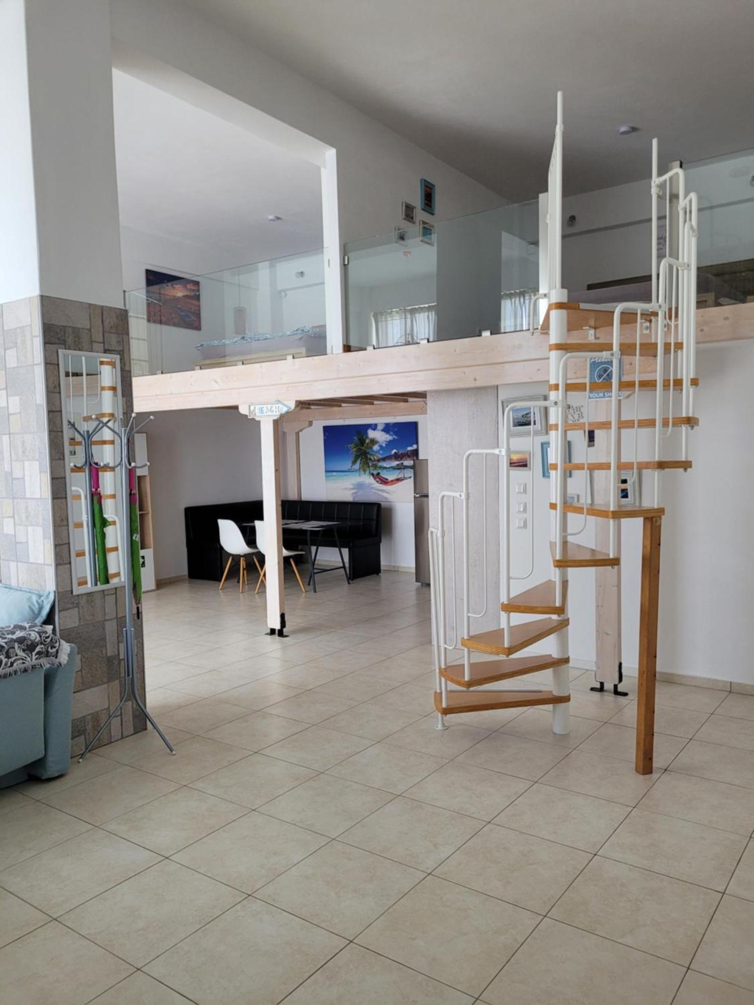 Vonitsa Loft Apartment 1 エクステリア 写真